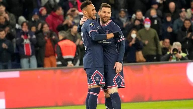 Messi y Neymar en partido con el PSG