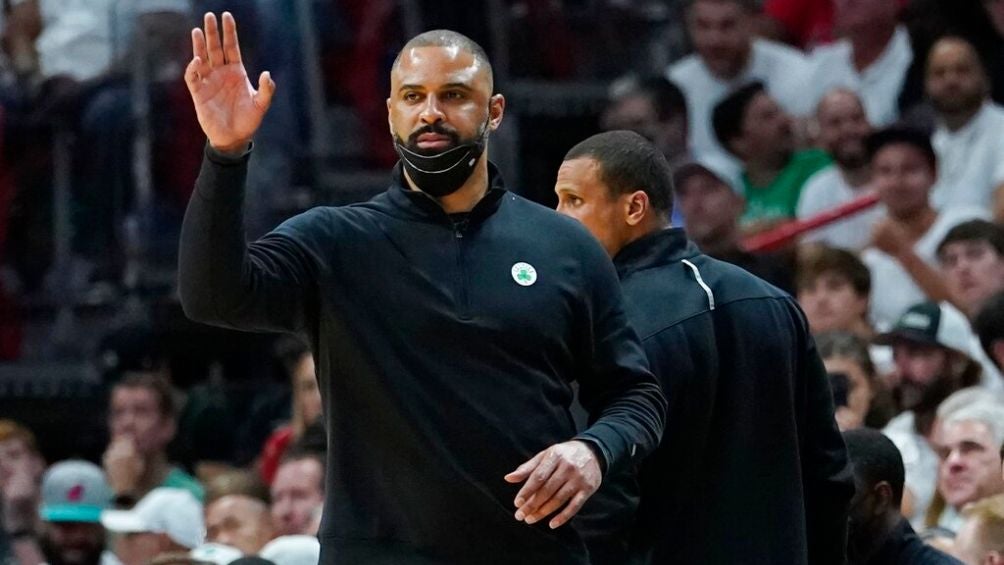 Ime Udoka, coach de los Boston Celtics