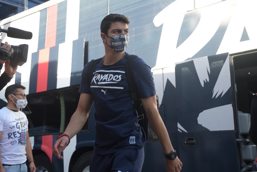 Stefan Medina en un partido de Rayados