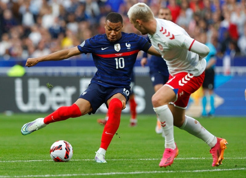 Kylian Mbappe durante el partido de Francia y Dinamarca 