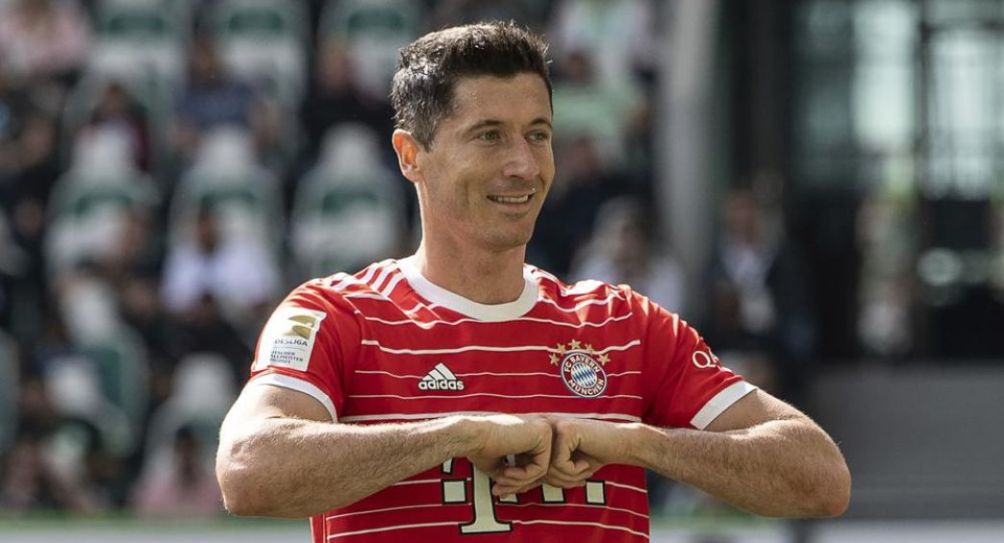 Robert Lewandowski festejando un gol