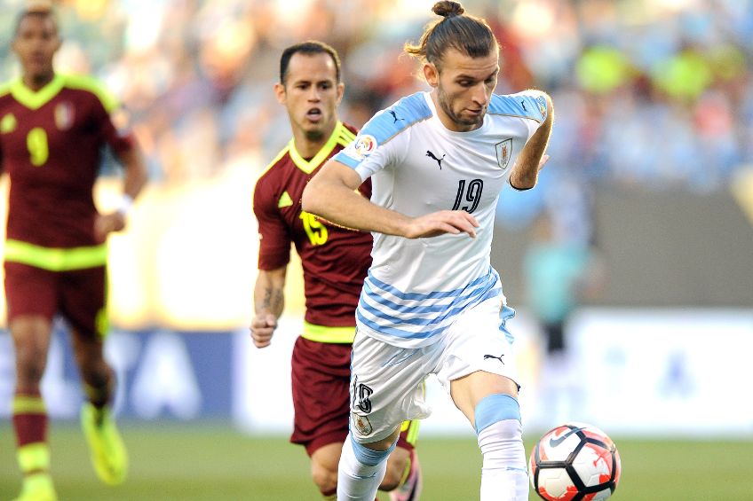 Gastón Silva durante un partido de Uruguay