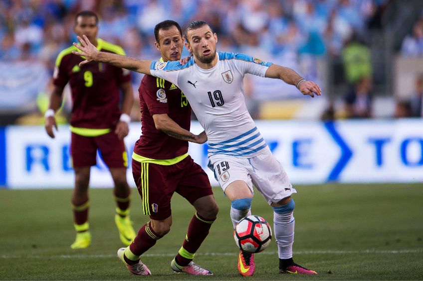 Gastón Silva durante un partido de Uruguay