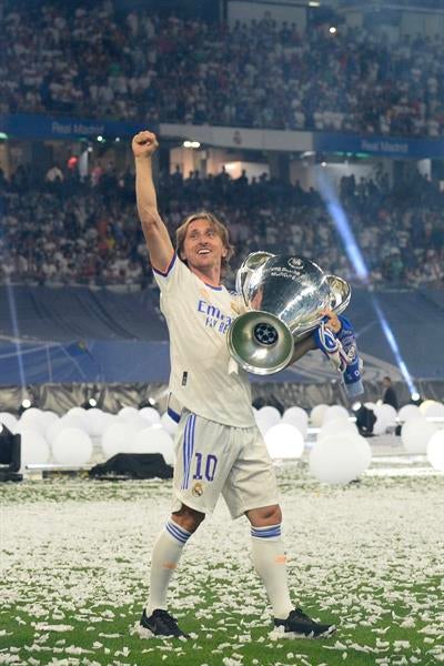 Luka Modric festejando el título de la Champions