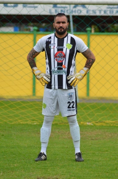 Liborio Sánchez con el uniforme de Xinabajul-Huehue