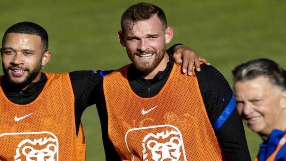 Vincent Janssen en entrenamiento con la Selección de Países Bajos