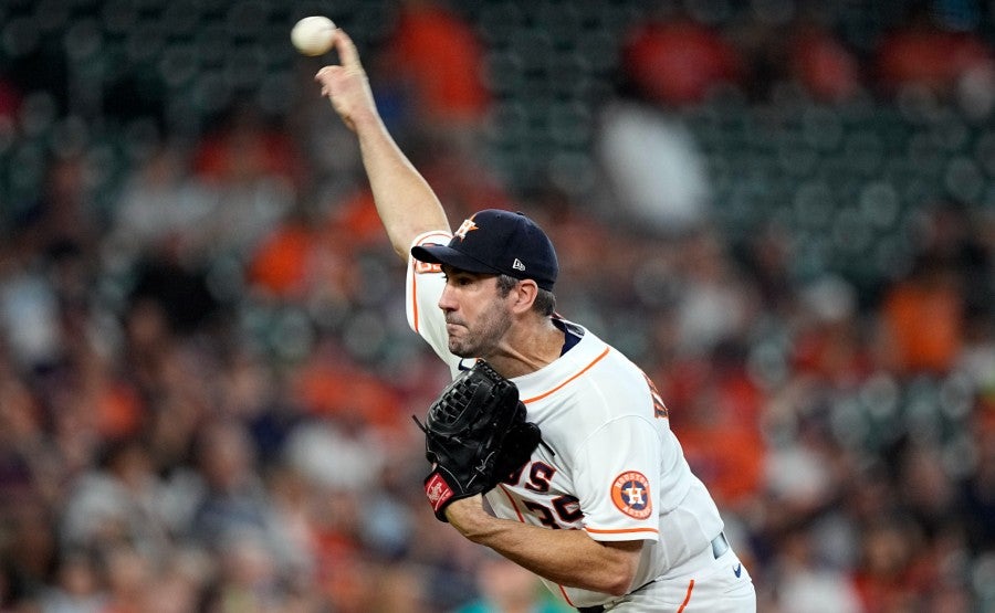 Vertlander lanzando ante Mariners