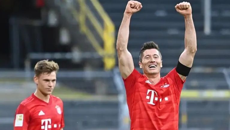 Lewandowski celebrando ante Borussia Dortmund