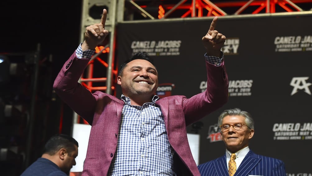 Oscar De La Hoya en la promoción de una pelea del Canelo