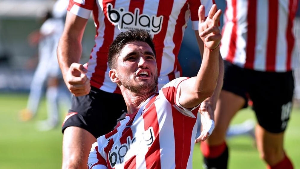 Gustavo del Prete celebrando un gol