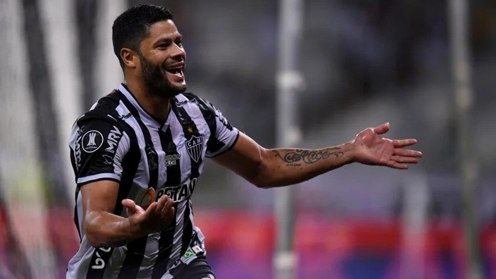 Hulk jugando con Atlético Mineiro