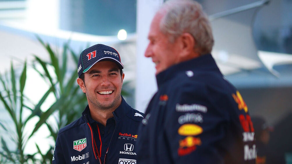 Helmut Marko criticó postura de Red Bull con Checo Pérez