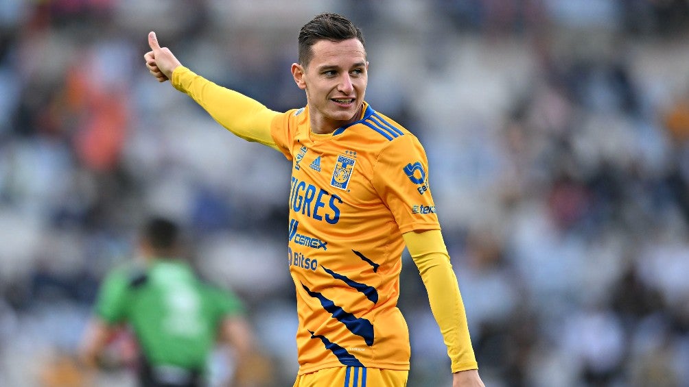 Florian Thauvin durante un partido con Tigres