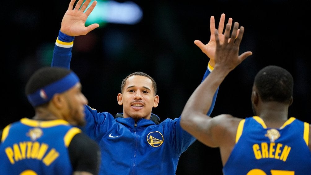 Juan Toscano celebró con los Golden State Warriors