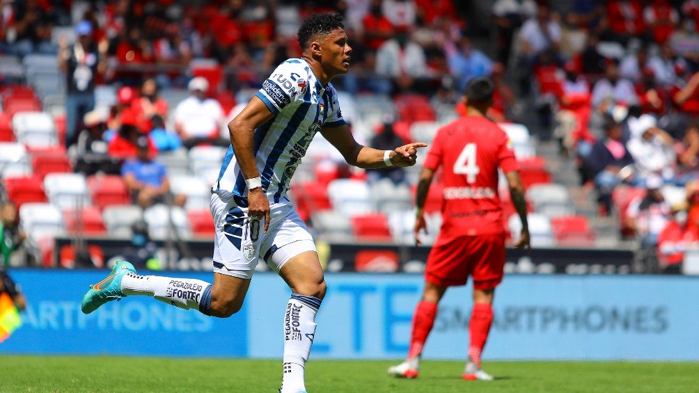  Yairo Moreno en festejo de gol con Tuzos