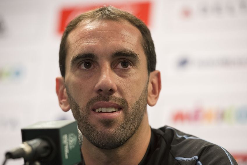 Diego Godín en conferencia de prensa