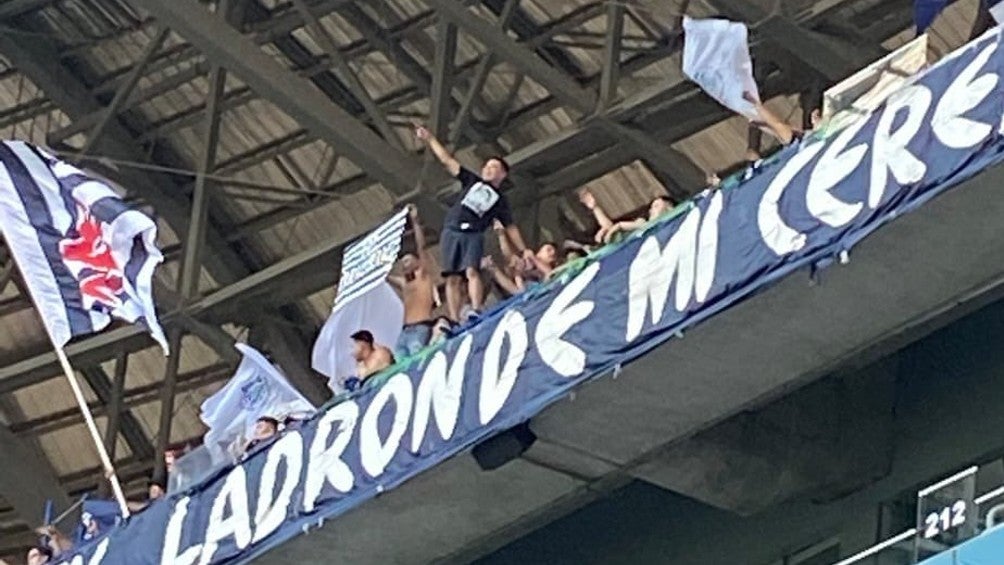 Rayados: Aficionado puso en riesgo su vida en el BBVA