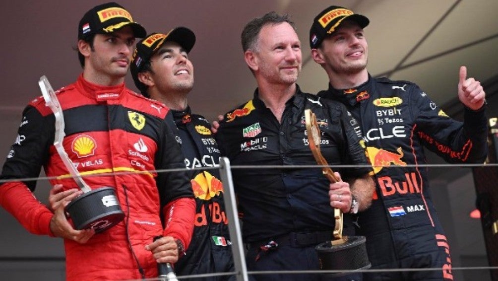 Horner, Checo y Max en el podio tras el GP de Mónaco 