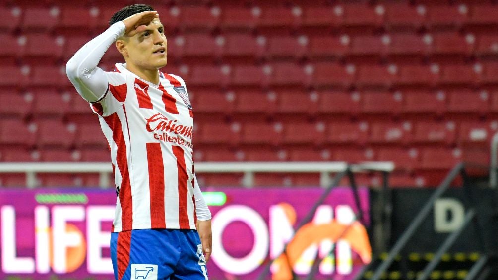 En Chivas no tenía mucha oportunidad, por lo que jugaba con el Tapatío