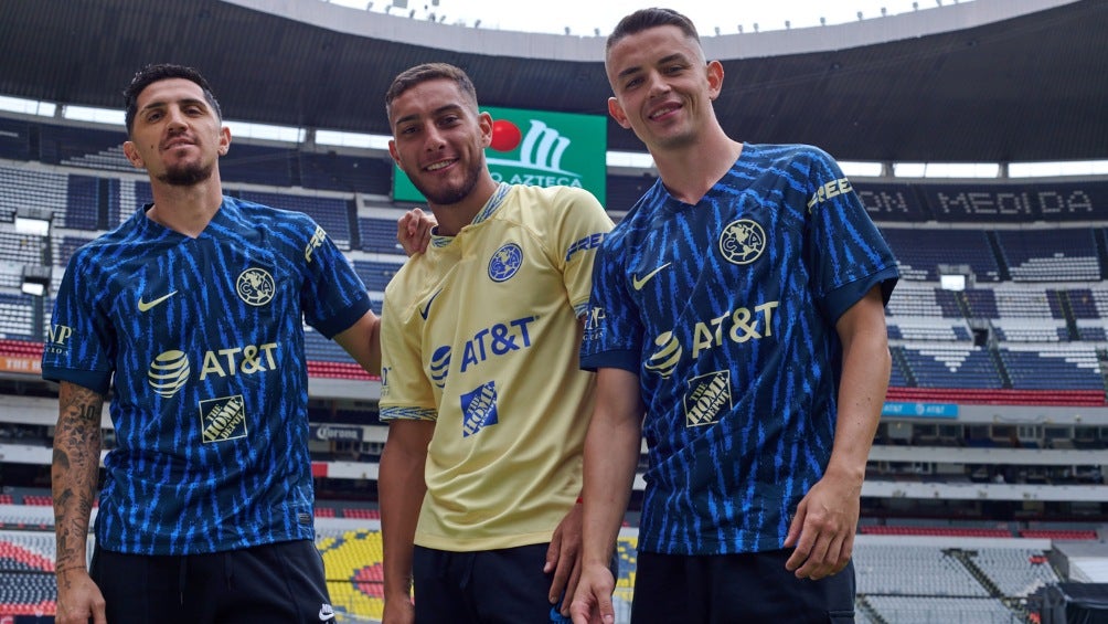 América presentando sus nuevos uniformes