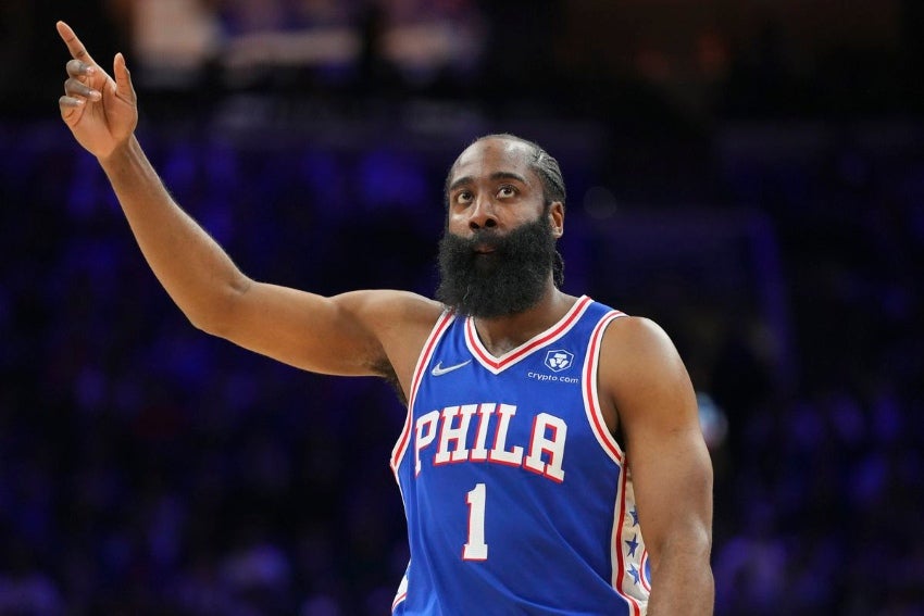 James Harden en un juego de los Philadelphia 76ers