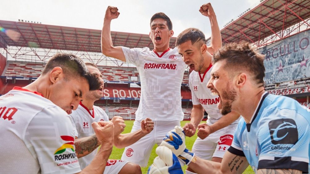 Uniforme de visita del Toluca