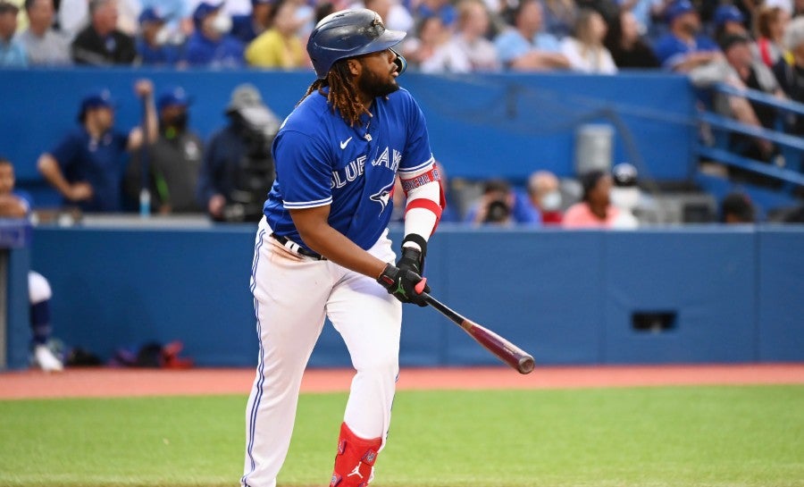 Vladimir Guerrero Jr. al conectar cuadrangular