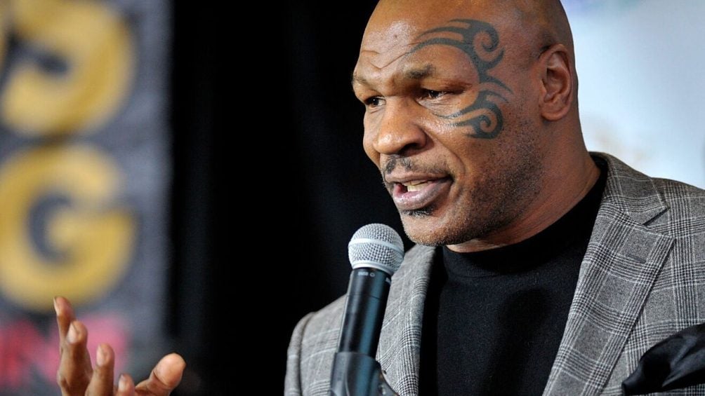 Mike Tyson le mordió la oreja a Evander Holyfield