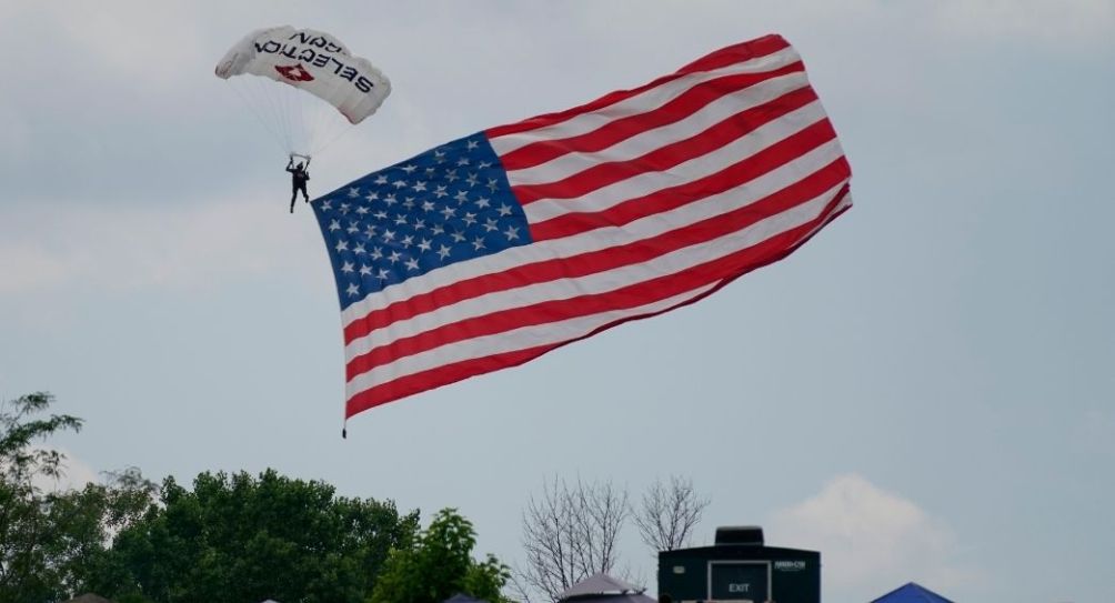 Bandera de Estados Unidos en un evento de NASCAR