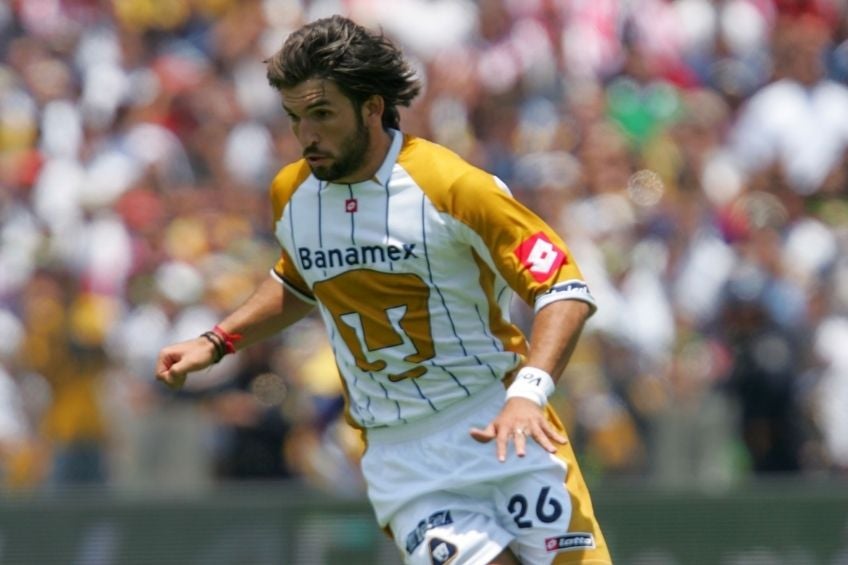 Kikín Fonseca durante un partido de Pumas