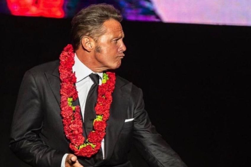 Luis Miguel durante un concierto