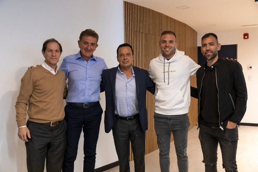 Rodolfo Rotondi tras firmar su contrato con Cruz Azul