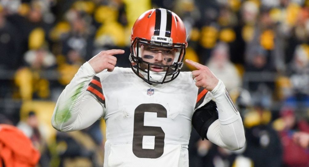 Baker Mayfield durante un partido de los Browns