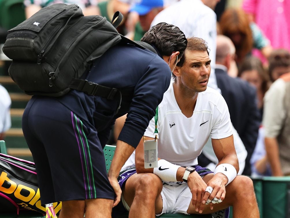 Rafa Nadal jugando lastimado Wimbledon