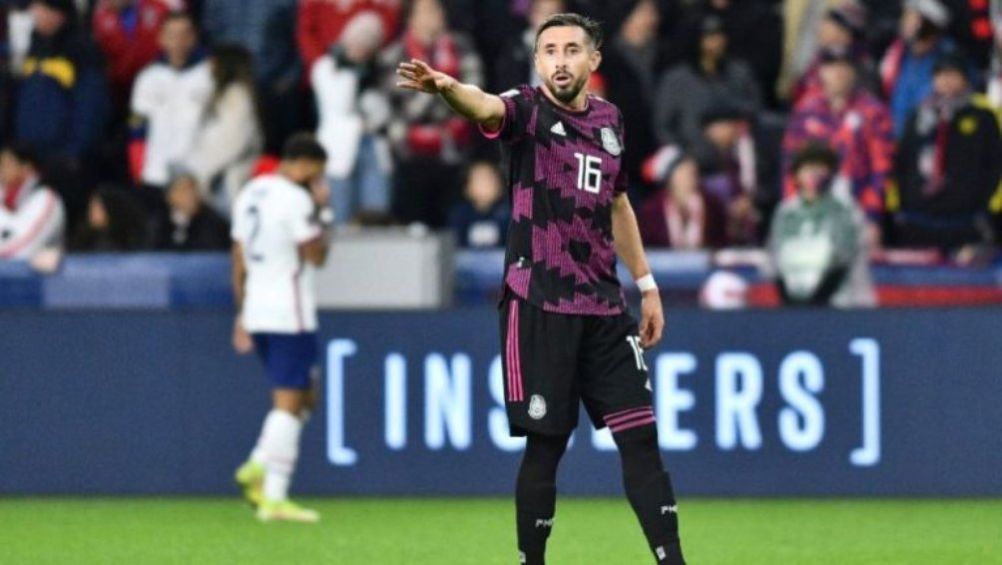 Héctor Herrera en acción con la Selección Mexicana