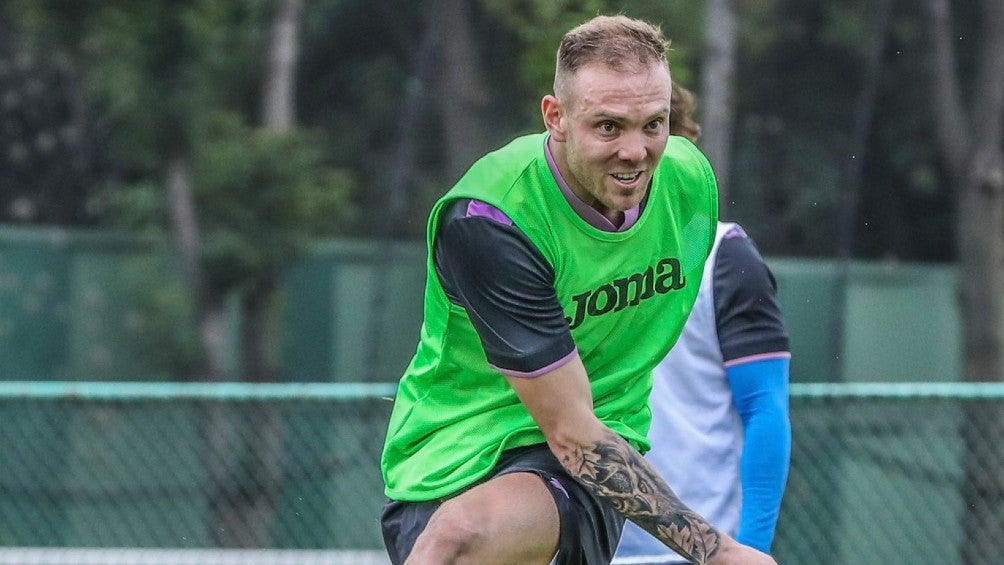 Rotondi en su primer entrenamiento con Cruz Azul