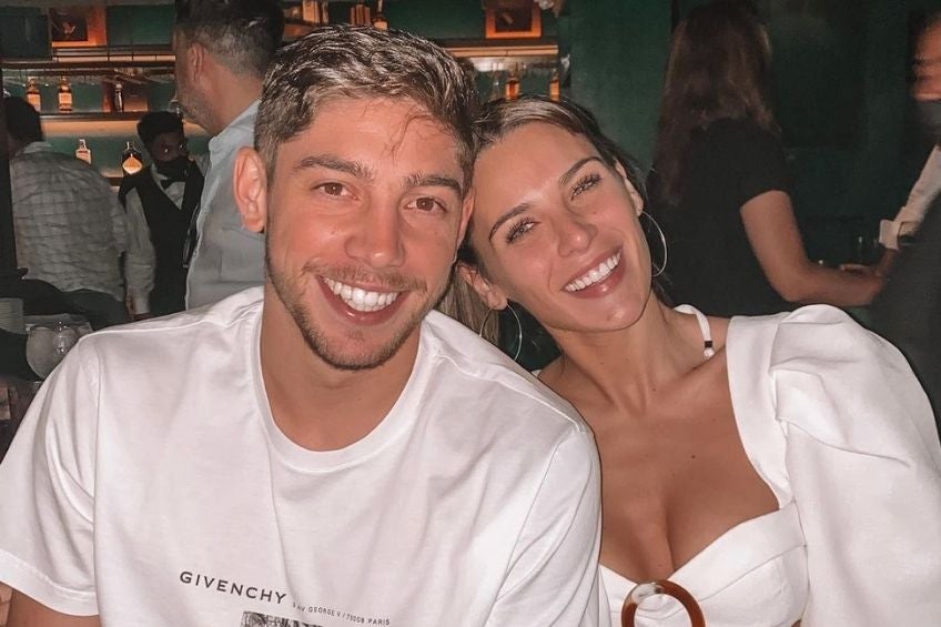 Federico Valverde y Mina Bonino en sus vacaciones