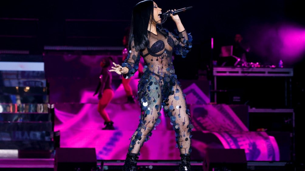 Cardi B en acción en el Wireless Festival 2022