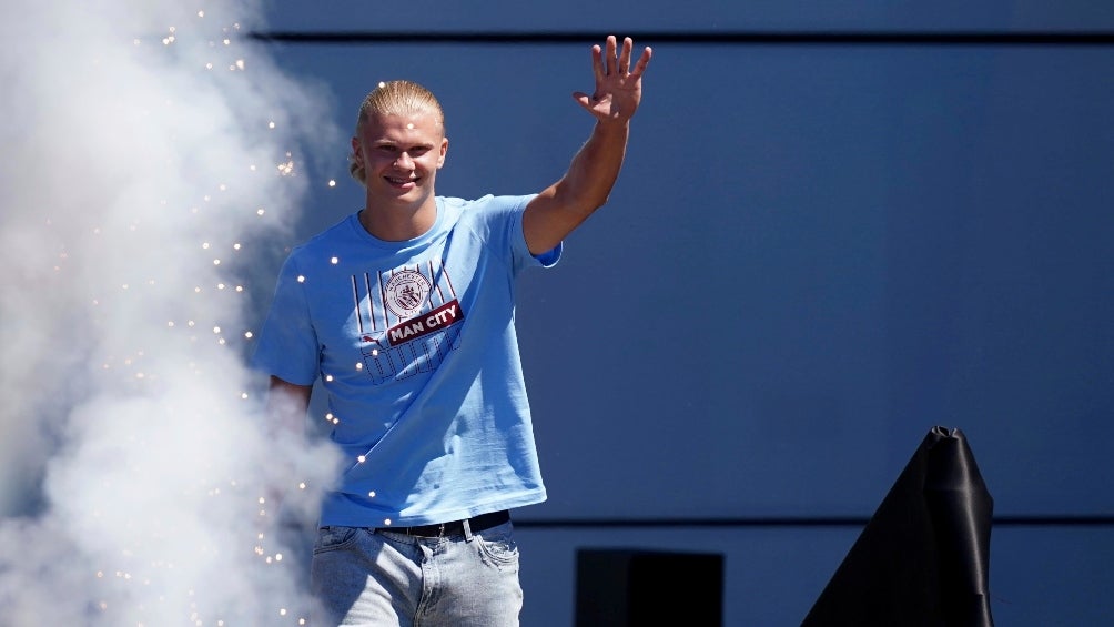 Haaland en su presentación con Manchester City