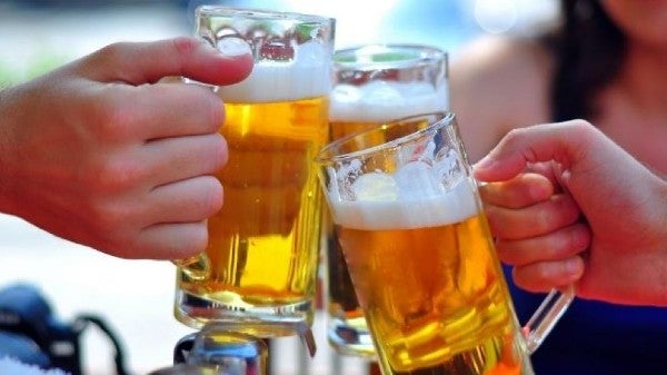 ¿Qué personas no pueden consumir cerveza?