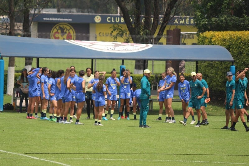 Jugadoras del América durante un entrenamiento