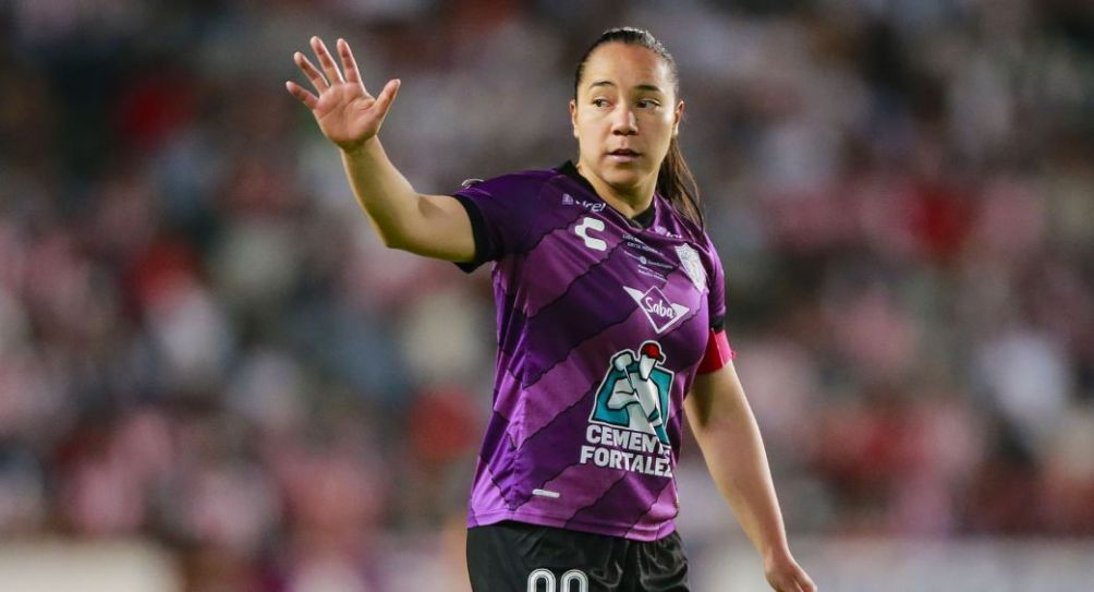 Charlyn Corral durante un partido de Pachuca Femenil