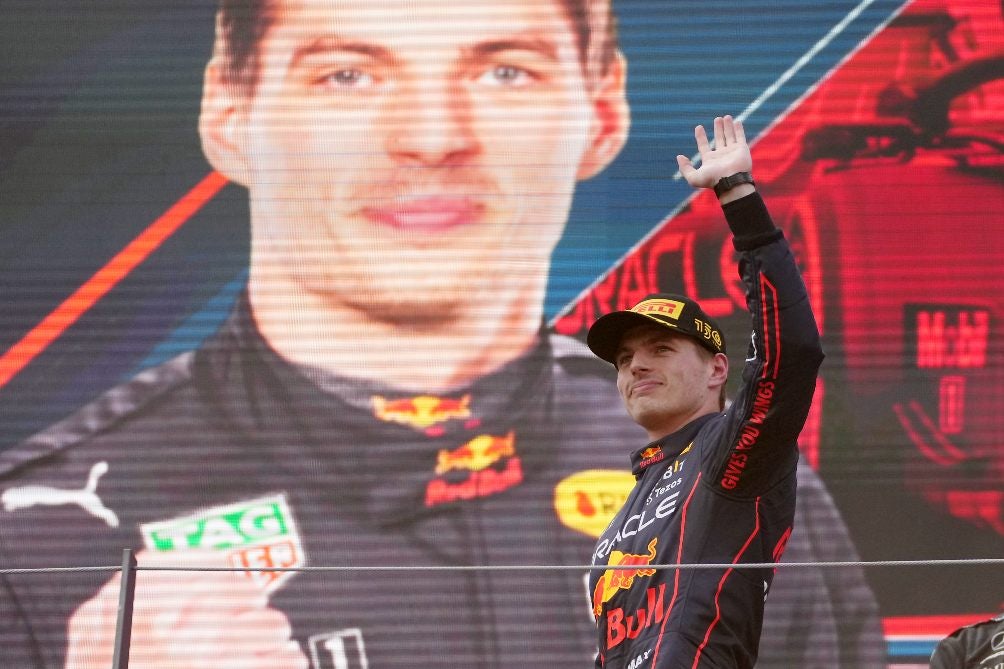 Verstappen elogió buen nivel de Checo Pérez