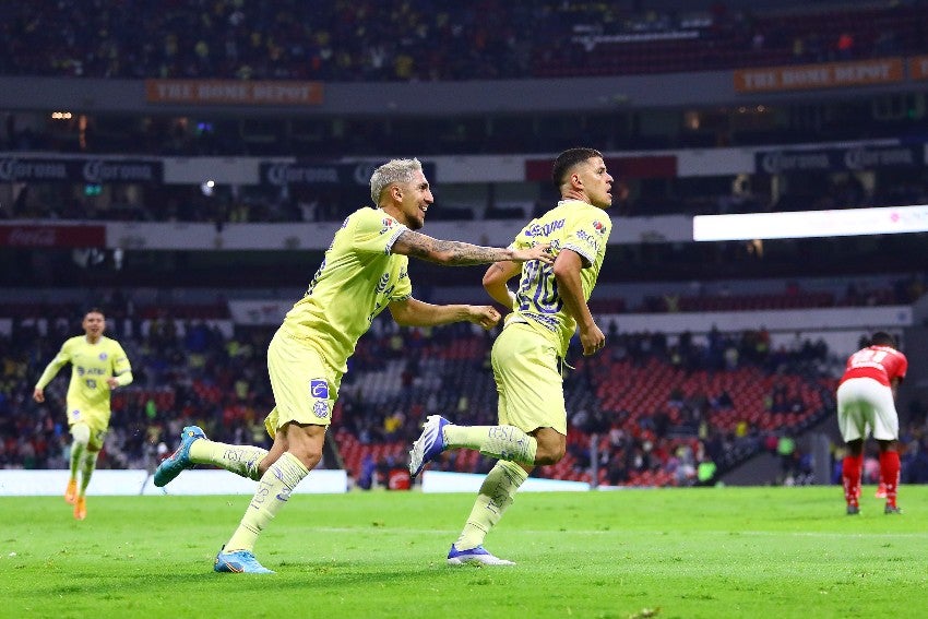 Richard Sánchez celebrando su agónico gol vs Toluca