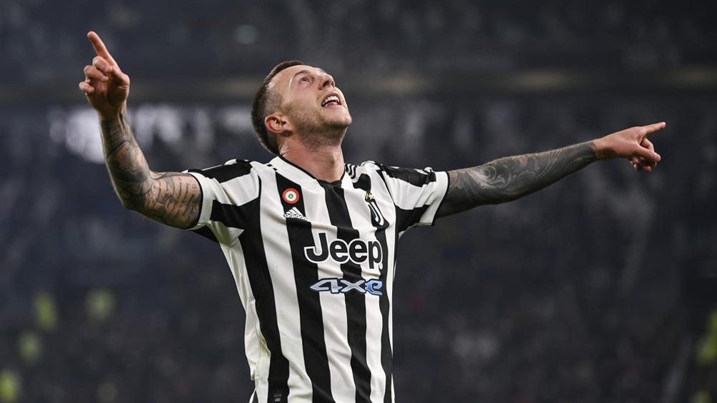  Federico Bernardeschi en festejo de gol