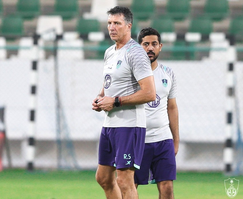 Siboldi en entrenamiento con Al-Ahli