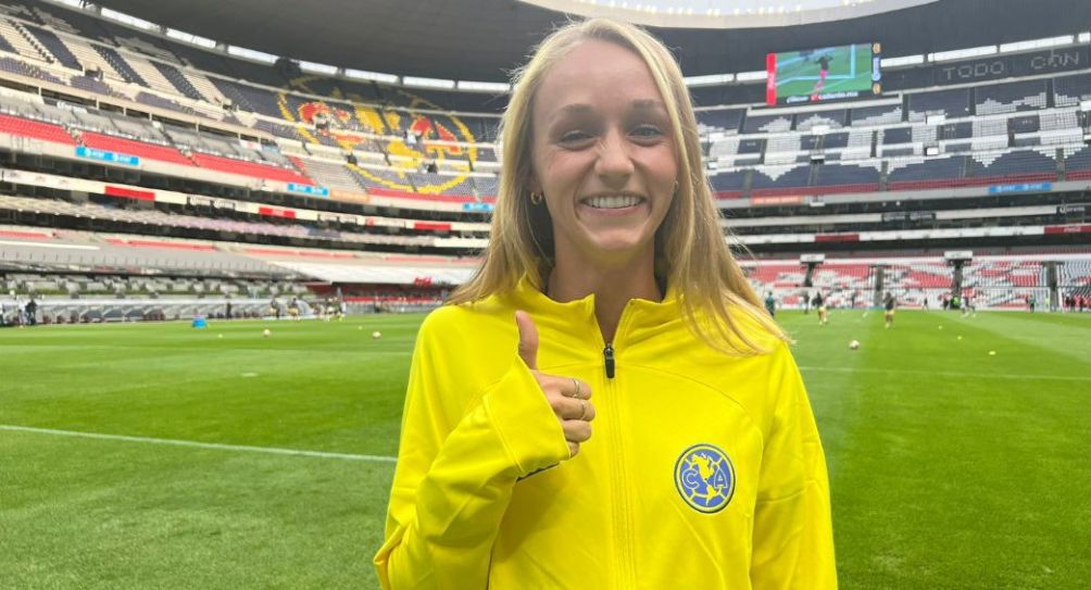 Sarah Luebbert en su visita al Estadio Azteca