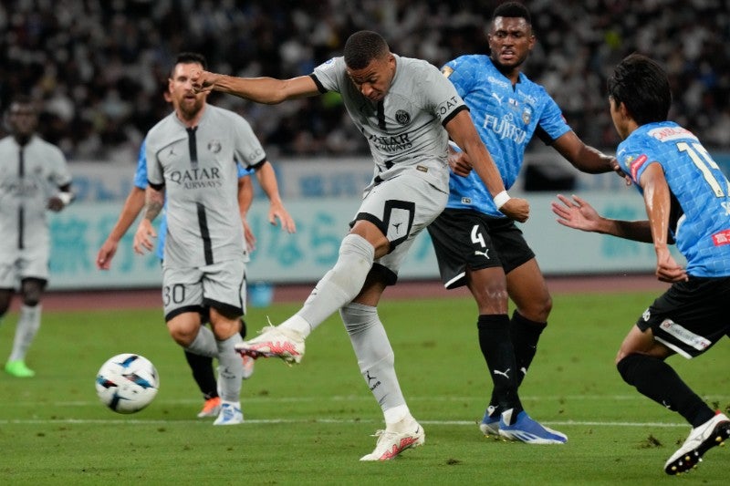 Mbappé en partido con el PSG