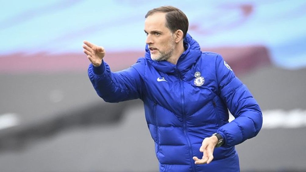 Thomas Tuchel dirigiendo al Chelsea 