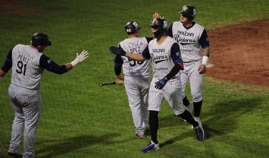 Peloteros de Aguascalientes festejan anotación